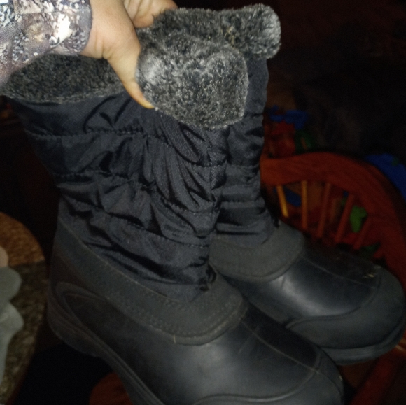 Winter boots 👢 - Picture 2 of 2